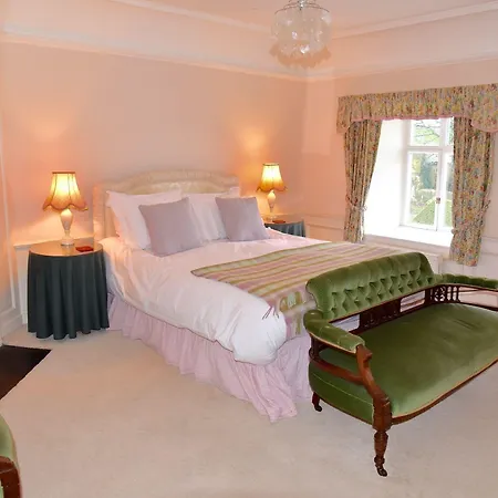 Newburgh House Bed & Breakfast
