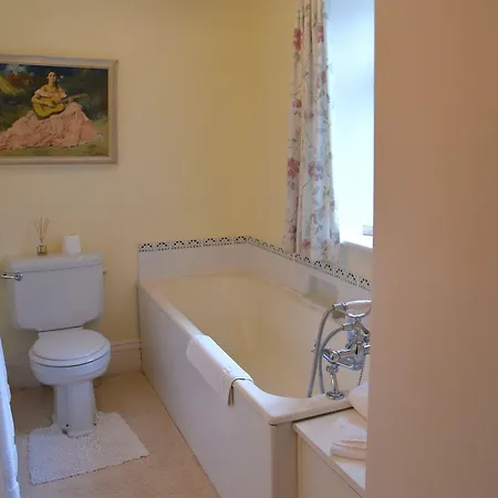 Newburgh House Bed and breakfast 3*