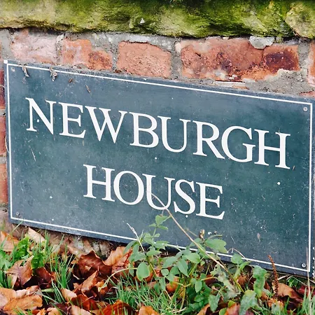 Newburgh House 3*