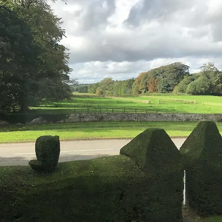 Newburgh House 3*