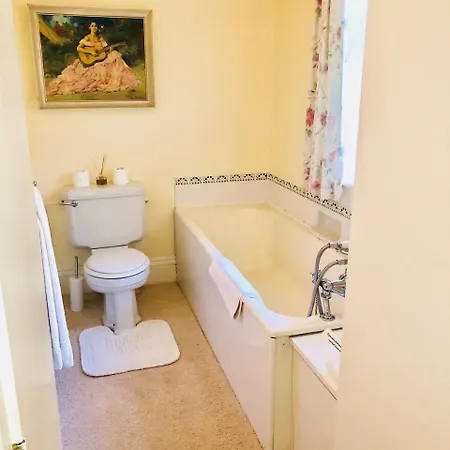 Newburgh House Bed & Breakfast 3*