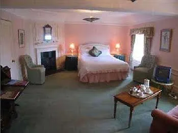 Nocleg ze śniadaniem Newburgh House 3*