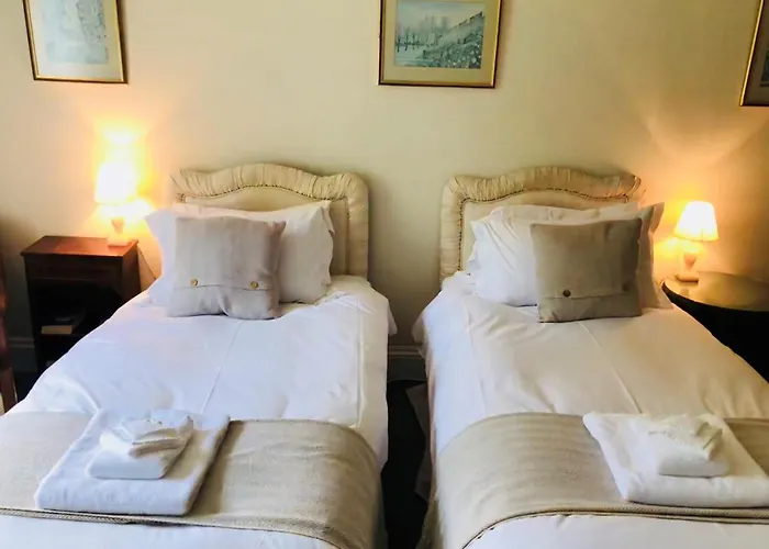 Nocleg ze śniadaniem Newburgh House