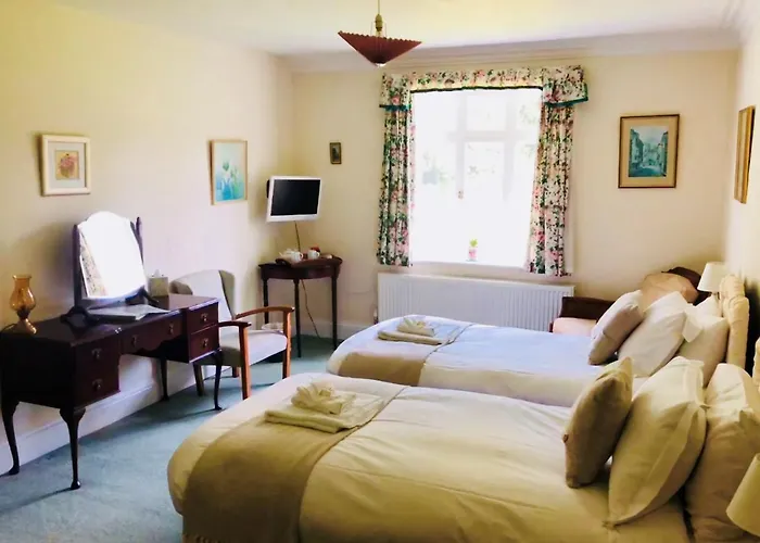 Newburgh House Nocleg ze śniadaniem 3*