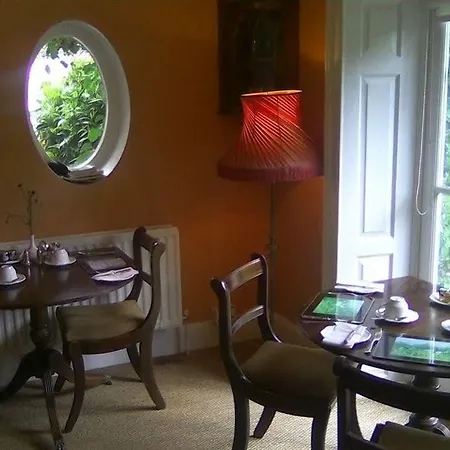 Newburgh House 3*