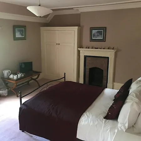 Newburgh House 3*