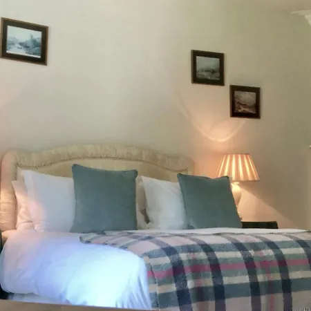 Newburgh House فندق مبيت وإفطار